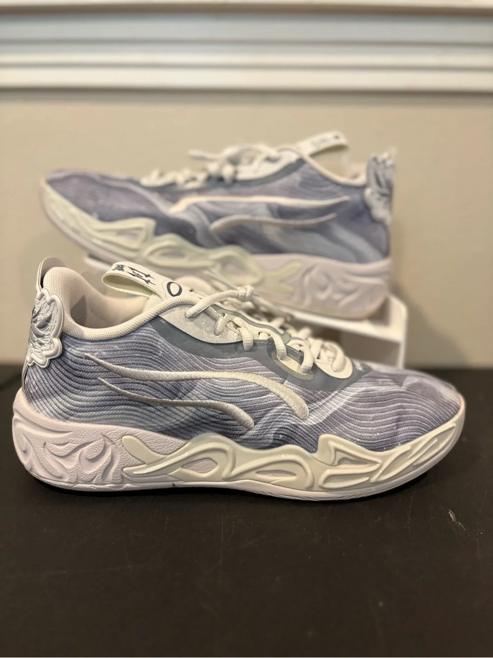 Puma Lamelo Ball MB.04 Lo Team 312174-03 Feather Grey Basketball Shoe Mens Sz 9